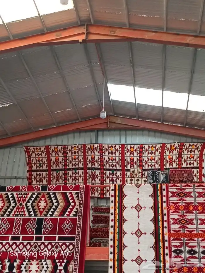 طاولات وكراسي 10