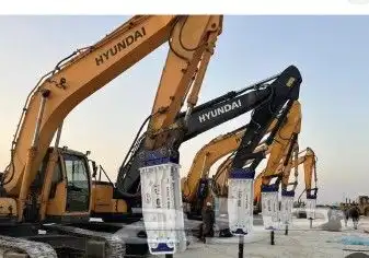 يوجد معدات بوكلينات الااجارهدم ترحيل مخلفات حفر شق طرق 1