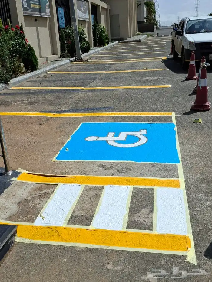 أعمال تخطيط الطرق ومواقف السيارات ومحطات البترول تخطيط حار و 3