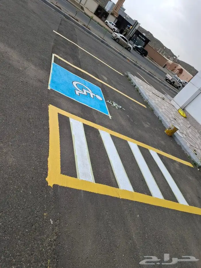 أعمال تخطيط الطرق ومواقف السيارات ومحطات البترول تخطيط حار و 1