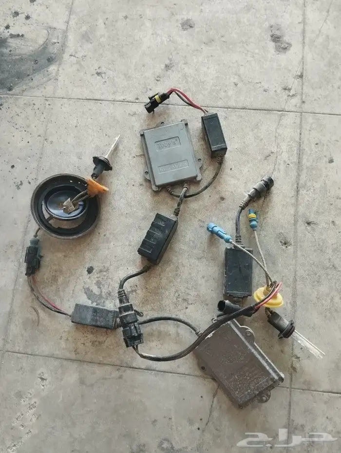 طقم محولات مع لباته زنن مستخدمه نضيفه حق ترس 15 7