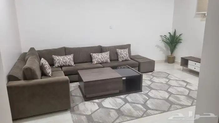 كنب أمريكي مع الطاوله والفرشه للبيع 0