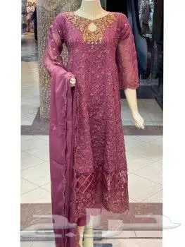 ملابس هندي للنساء 11