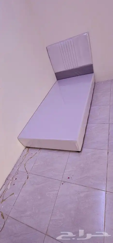 متوفر لدينا   سرير خشب نفر واحد مقاس 90 190  سرير نفر ونص مق 8