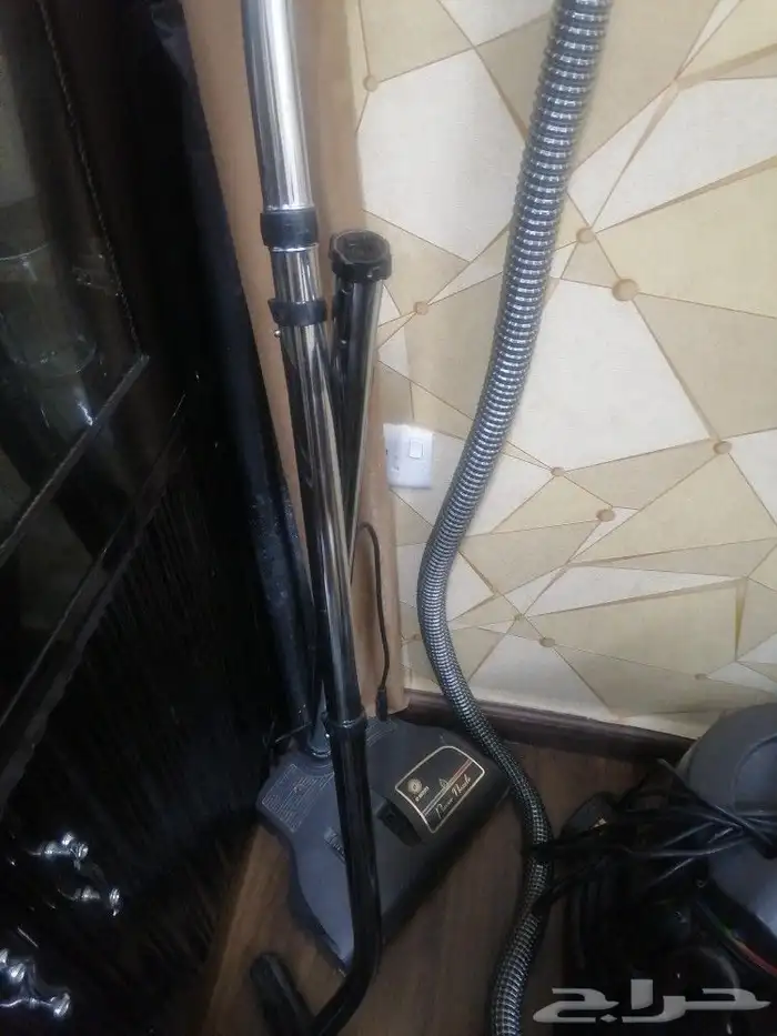 مكنسة رينبو لغسيل السجاد والارضيات والستائر والكنب 0