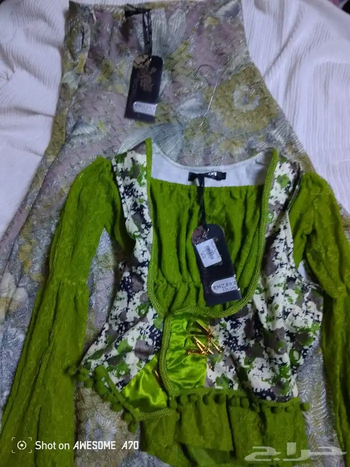 ملابس من الدبش متنوعة بناطيل وفساتين وتنانير 24