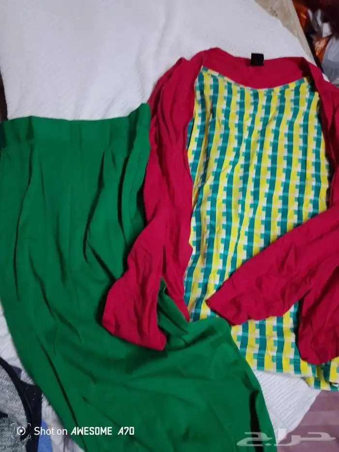 ملابس من الدبش متنوعة بناطيل وفساتين وتنانير 23