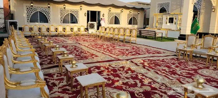 تأجير كراسي ملكية كلاسيكية فاخرة   حفلات ومناسبات في الرياض 1