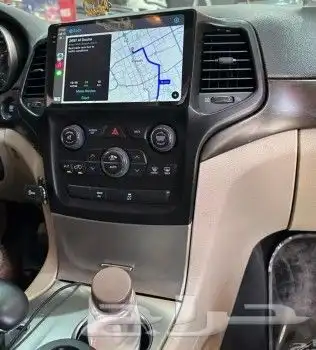 شاشه جيب شيروكي موديل 2015 3