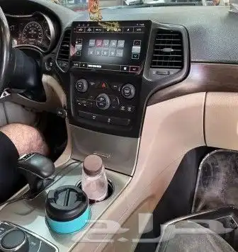 شاشه جيب شيروكي موديل 2015 2