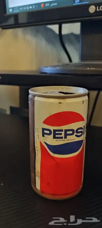 علبت بيبسي قديمه علي السوم 0