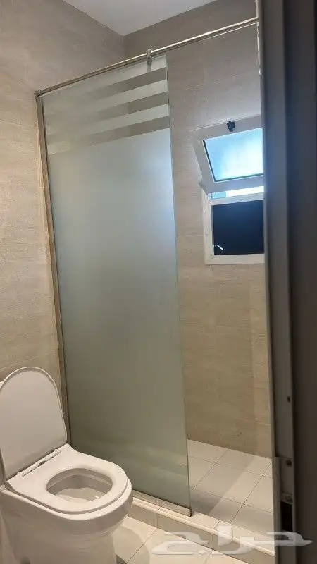 زجاج سكريت  واجهات محلات  شور قاطع زجاج ابواب زجاج غرف زجاجي 1