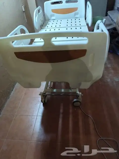 سرير طبي كهربائي فرشه معا المرتبه 4