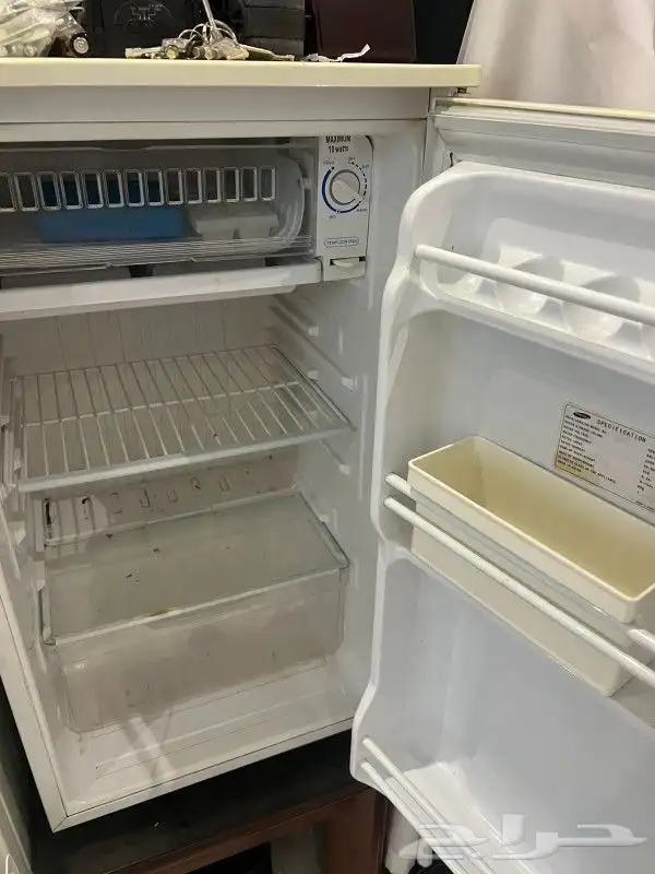 ثلاجة صغيرة من نوع سامسونج مستعمل نظيف 1
