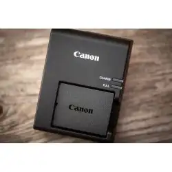 شاحن وبطاريات كانون نيكون 8