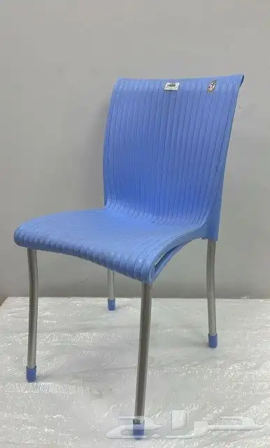 كراسي بلاستيك 40