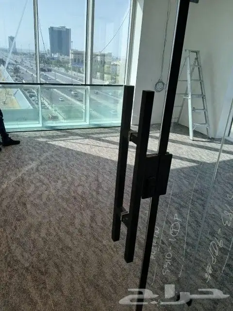 تركيب مفروشات موكيت .وبلاط مكتبي ومساجد وملاعب وجميع انواعه 7