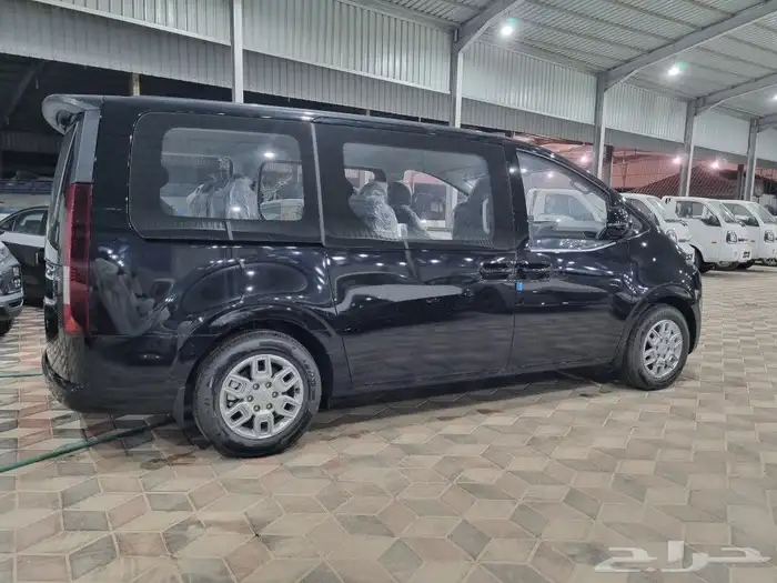 هونداي ستاريا 2025 ستاندر ديزل 3