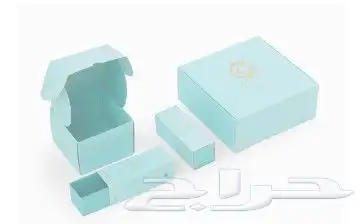 تصميم وتنفيذ وطباعه اكياس اكواب بوكسات ستيكر كروت فواتر ورق 5