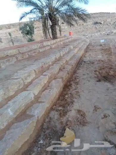 نقوم بتنفيذ مشروع السوري المزارع الحجر الطبيعي 2