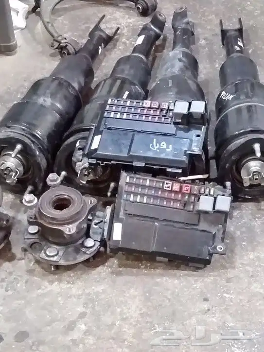 قطع غيار لكزس 0