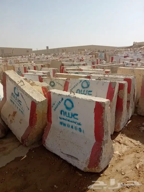 توريد حواجز خرسانيه مستخدمه متر في 85 0