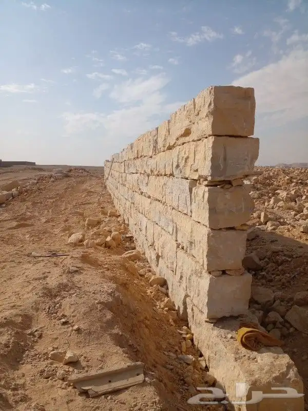 نقوم بتنفيذ مشروع السوري المزارع الحجر الطبيعي 3