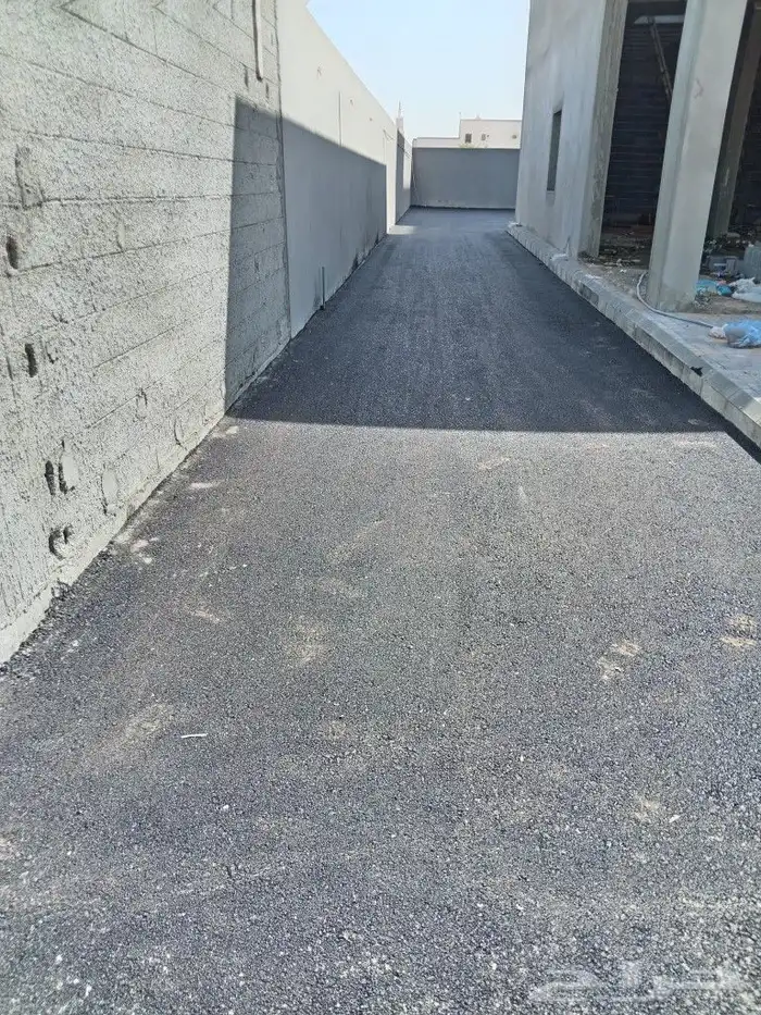 زفلته واسفلت وتوريد ومبشور وعمل ترابيه وتخطيط طرق 5