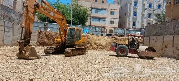 بوكلينات ايجاري يومي وشهري للحفر والهدم والتكسير 9