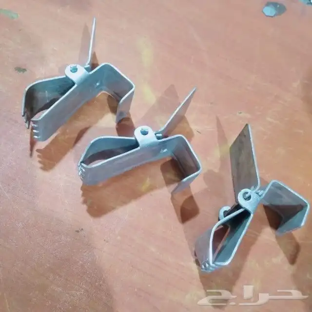 مشابك لتعليق السجاده والموكت 0