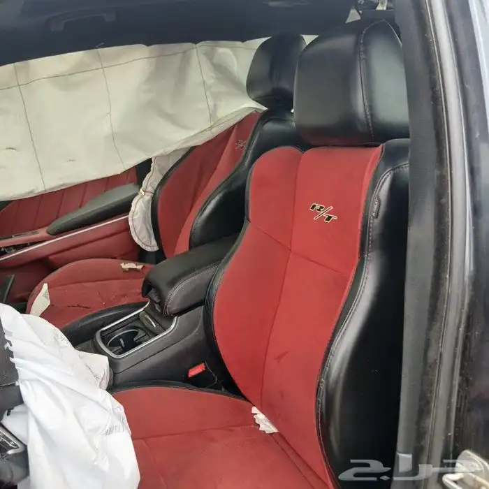 شارجر مصدوم بيع قطع غيار فقط 1