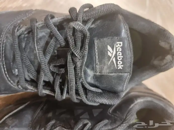 عدد 2 جزمه ماركه معروفه 0