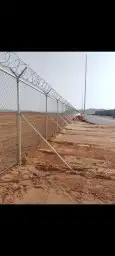 تسوير المزارع والأراضي البيضاء وتركيب شبوك الملاعب 1