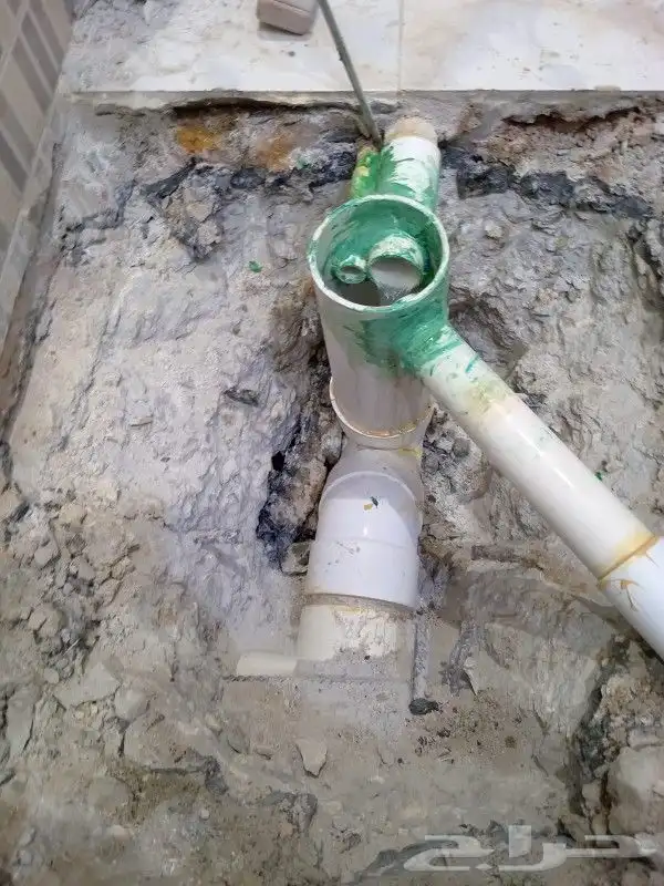 كشف تسربات المياه وفحص بالضغط وعزل أسطح وخزانات 3