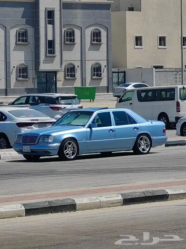 مرسيدس بنز W124 فرخ الشبح 0