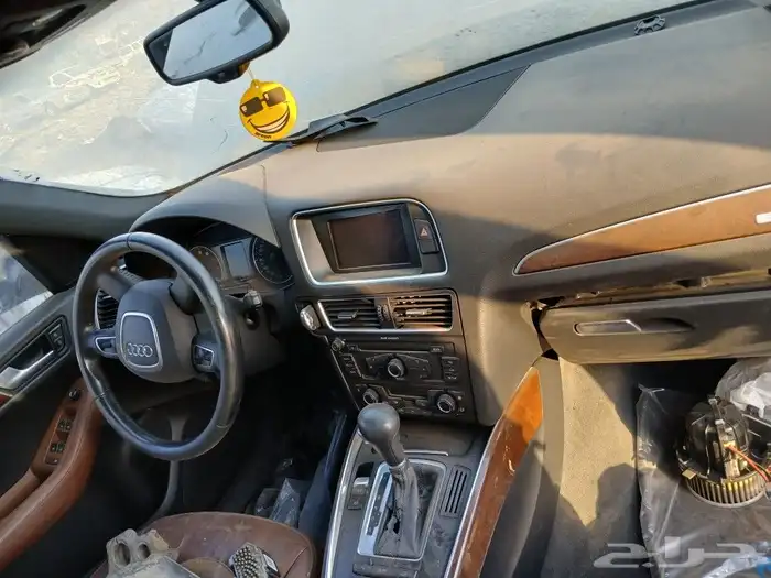 Q5 جميع قطع غيار موجوده 1