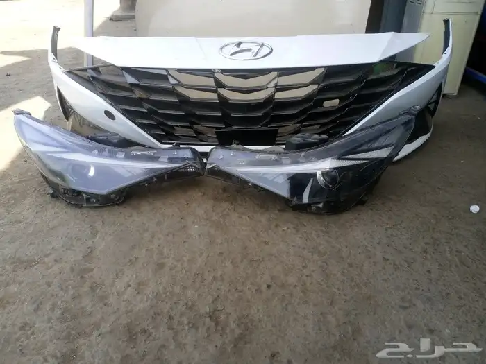 يتوفر لدينا طقم شمعات وصدام امامي النترا مديل 20122 0
