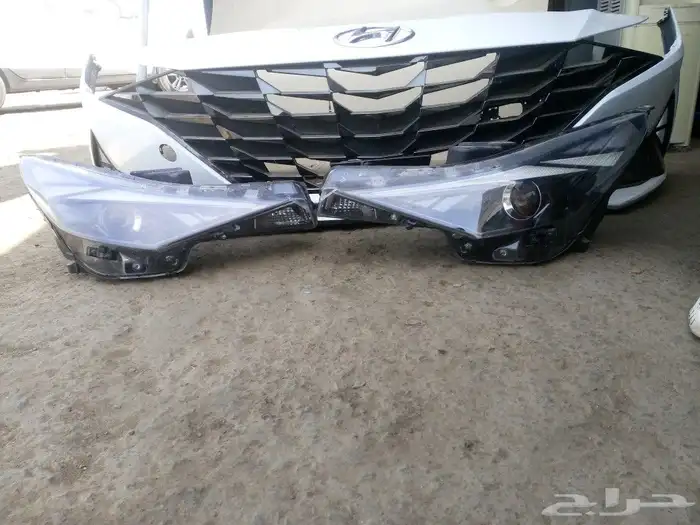 يتوفر لدينا طقم شمعات وصدام امامي النترا مديل 20122 1