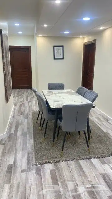 طاولات رخام و خشب 2