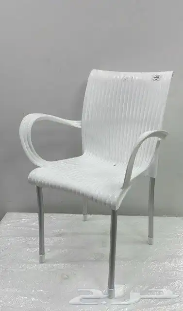كراسي بلاستيك 40