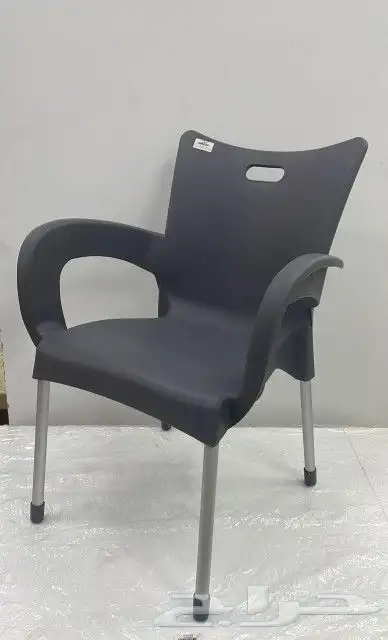 كراسي بلاستيك 1
