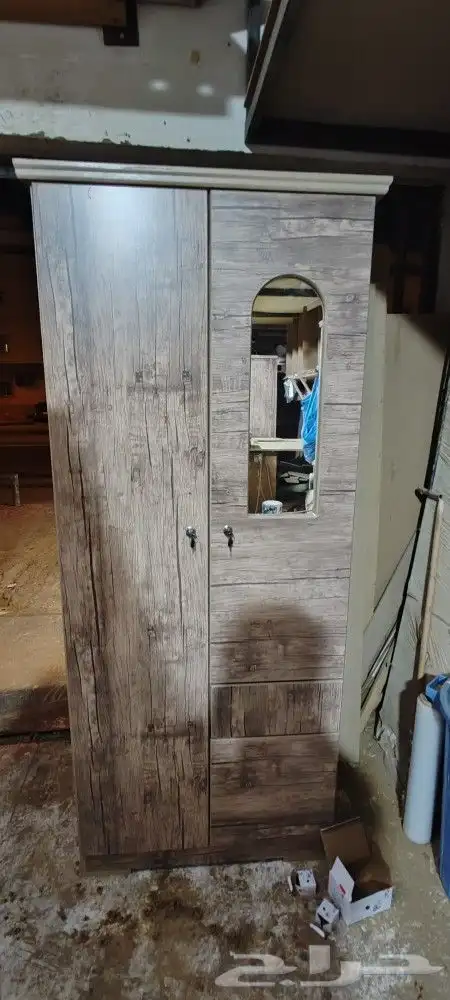 للبيع دولاب خشاب جديد 0