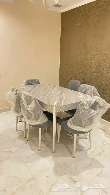 طاولات طعام خشب ماليزي أشكال جديدة وتركي وصيني 30