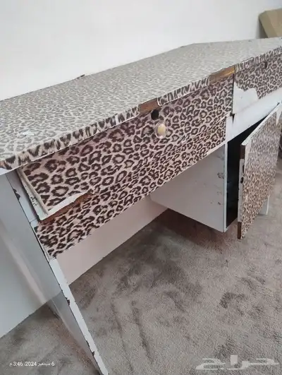 طاولات خشب مستعمله 0