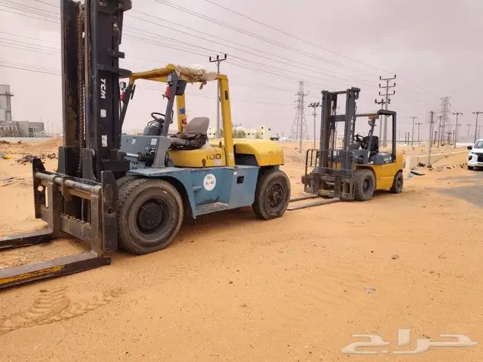 Caesar Lift Man Lift and Forklift for rent 3