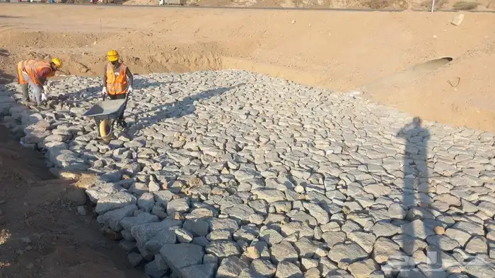 يوجد لدينا جميع انوع شغل الحجر 0