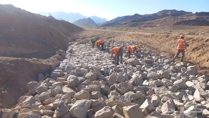 يوجد لدينا جميع انوع شغل الحجر 6