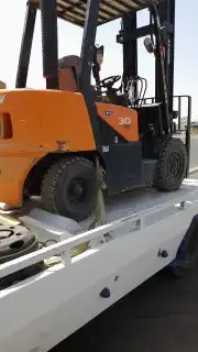 فوركلفت للايجار رافعات شوكيه اليومي والشهري 2