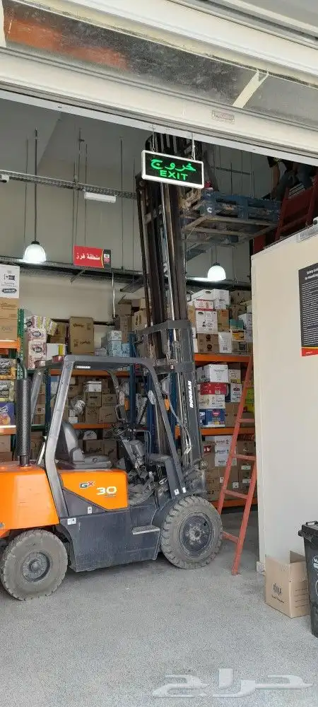 فوركلفت للايجار رافعات شوكيه اليومي والشهري 4