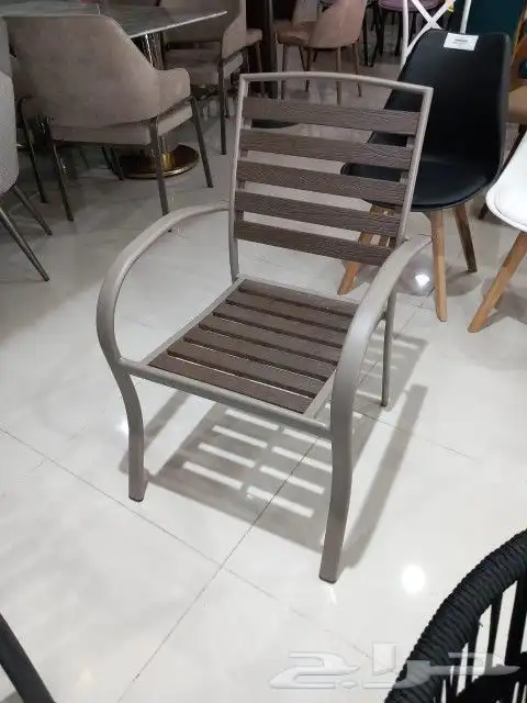 كراسي وطاولات خارجيه حديد وخشب 4